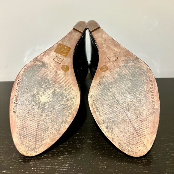 BCBG Max Azria Grey Leather Peep Toe Wedges Silver Studded Accents - Picture 8 of 9